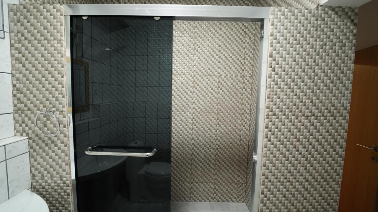 Madigan'S Hotel Kosovo Polje Eksteriør bilde