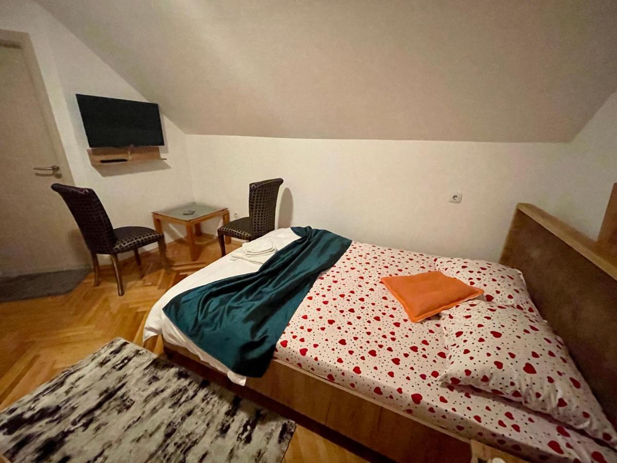 Madigan'S Hotel Kosovo Polje Eksteriør bilde
