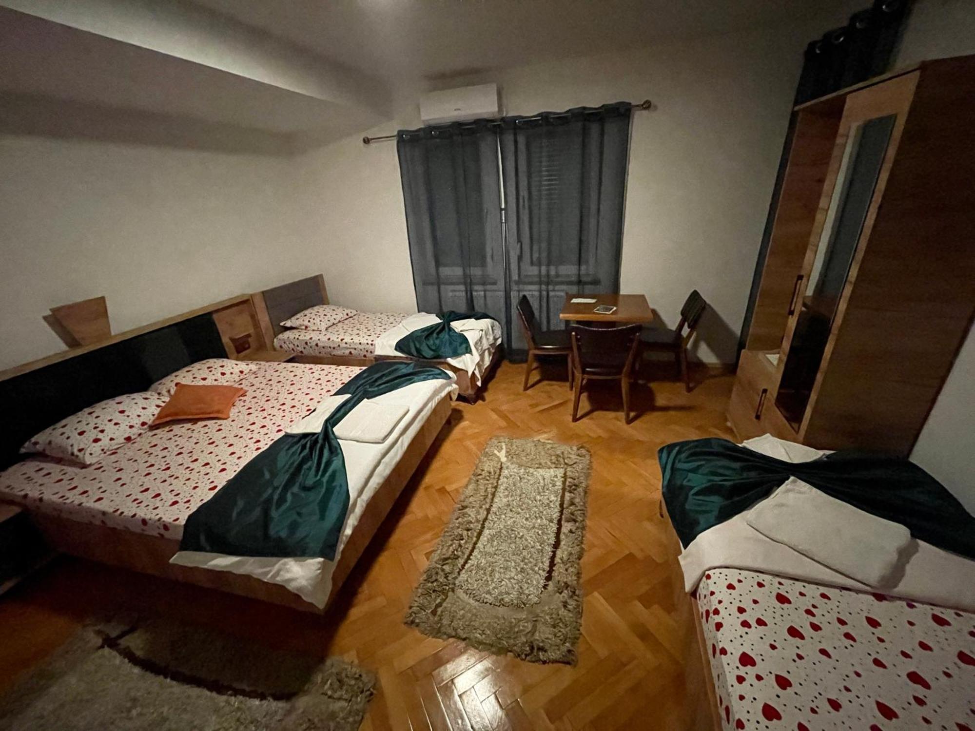 Madigan'S Hotel Kosovo Polje Eksteriør bilde