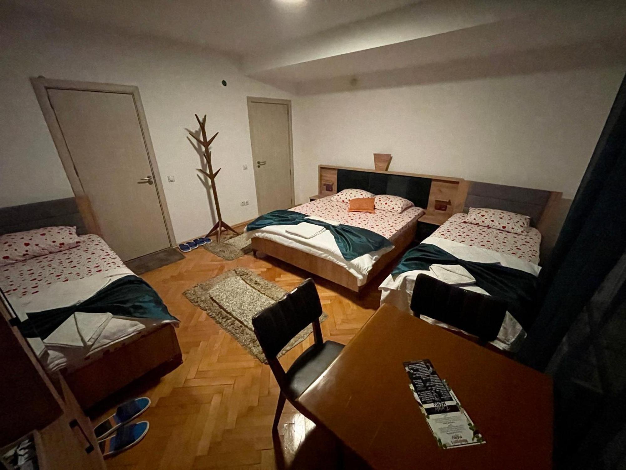 Madigan'S Hotel Kosovo Polje Eksteriør bilde