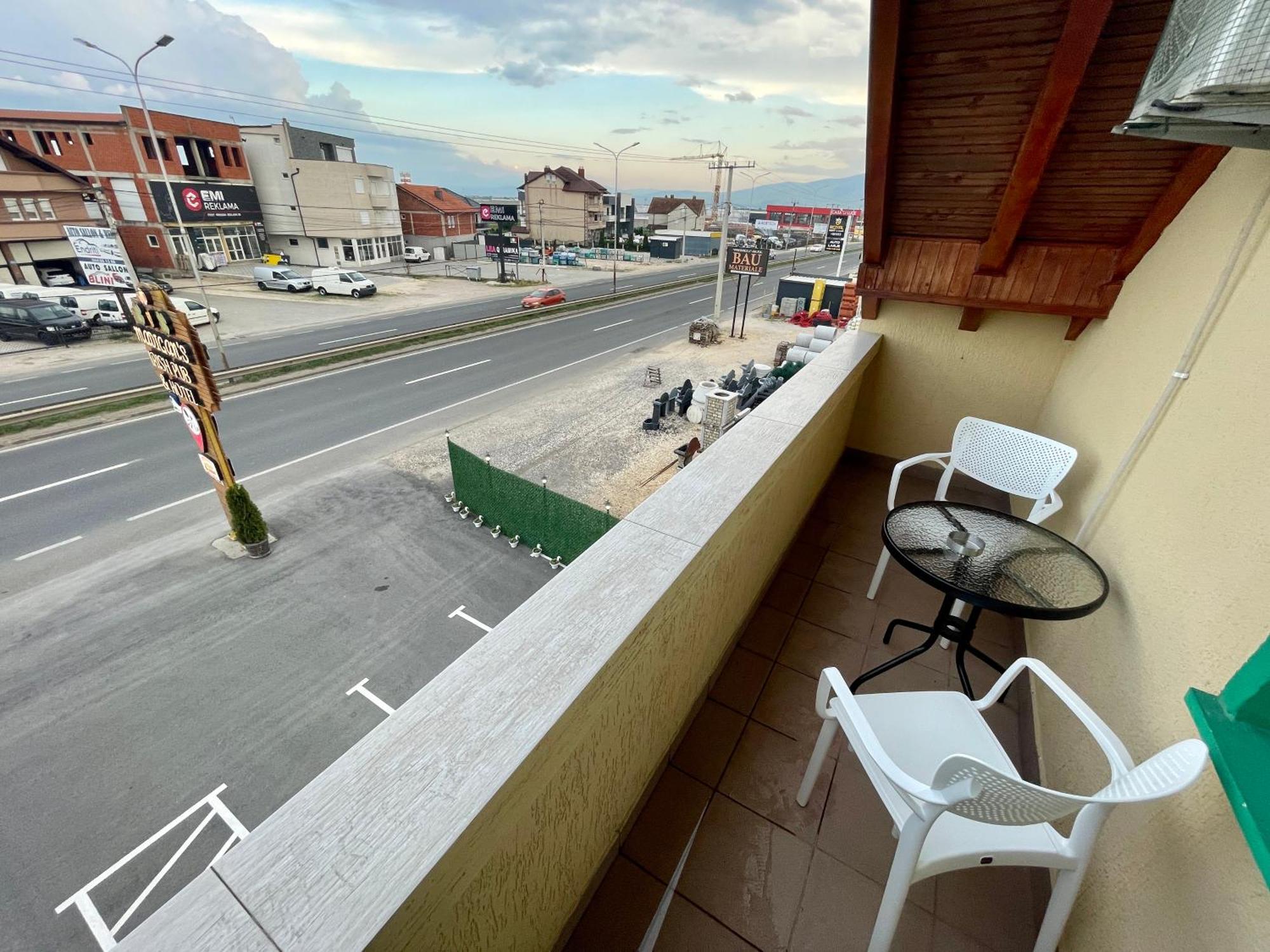 Madigan'S Hotel Kosovo Polje Eksteriør bilde