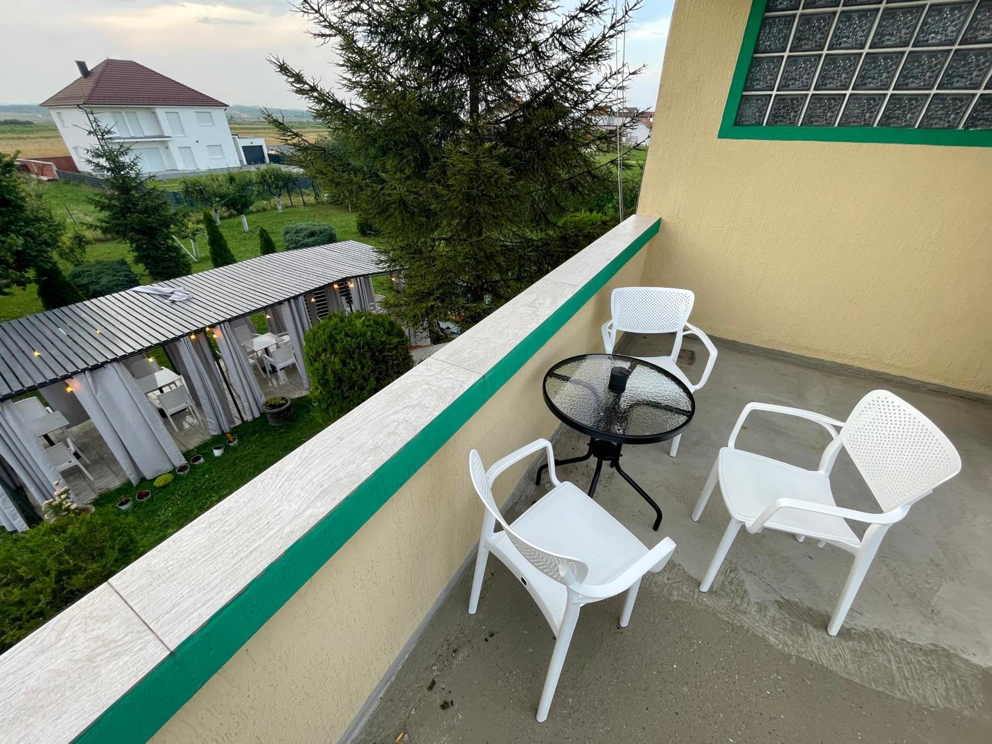 Madigan'S Hotel Kosovo Polje Eksteriør bilde