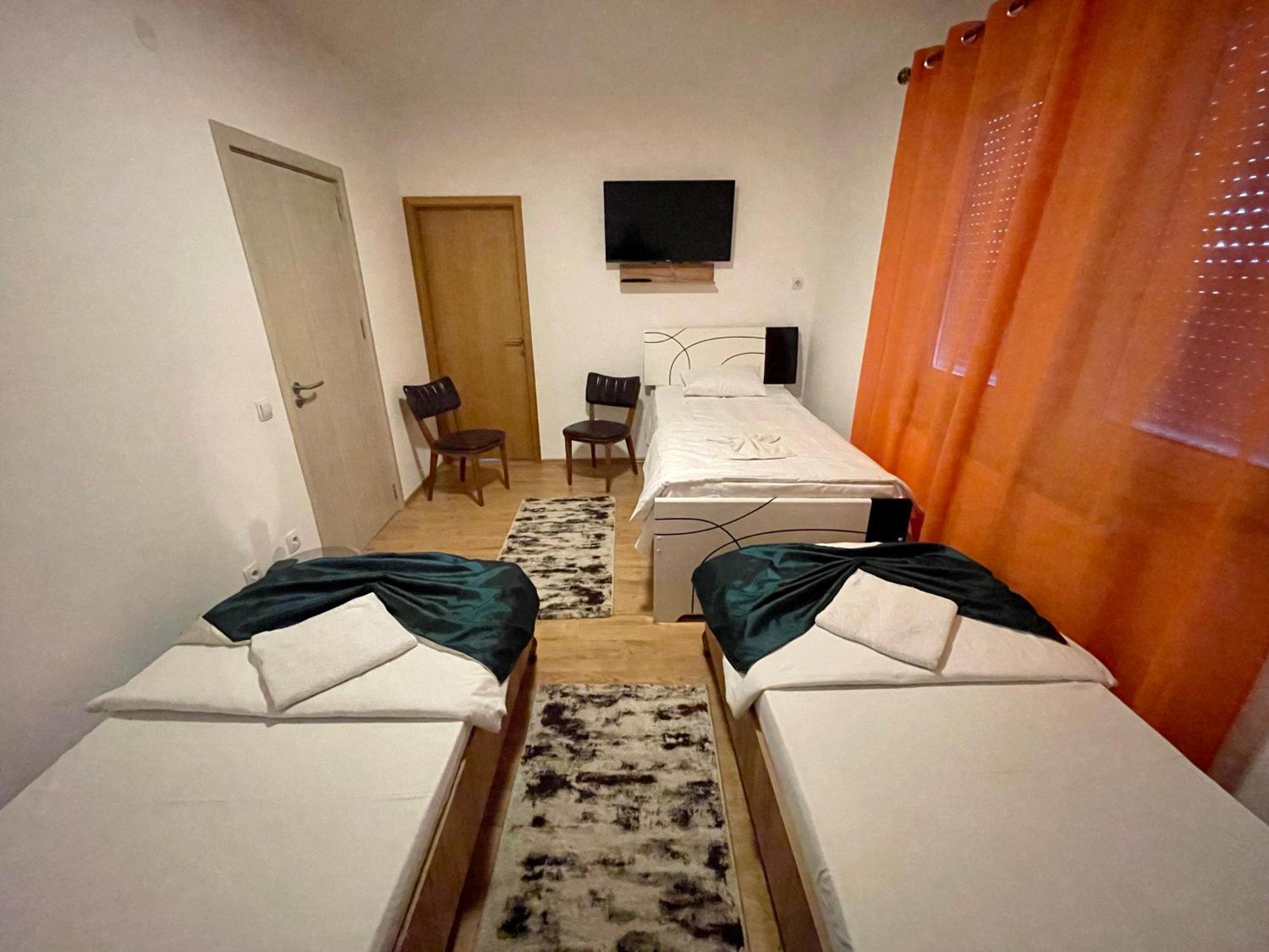 Madigan'S Hotel Kosovo Polje Eksteriør bilde